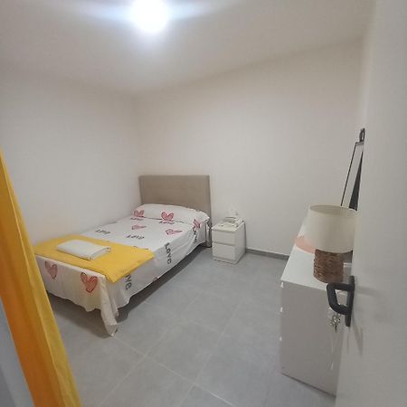 Hiromi Room Calle Julio Antonio Alicante Buitenkant foto